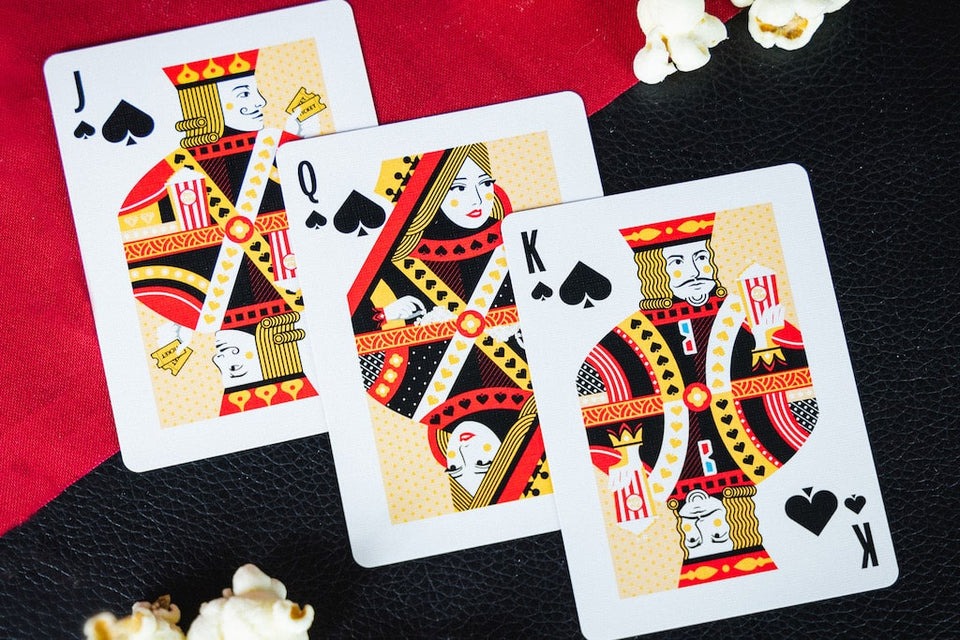 三公撲克牌遊戲詳解：玩法規則、牌型比較與下注策略 | 發樂娛樂城